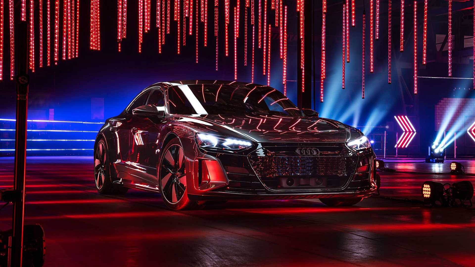 Audi e-tron GT szemből, a hivatalos bemutatón
